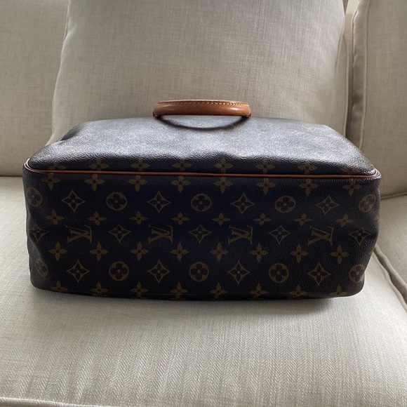 Authentic Louis Vuitton Deauville Handbag - Picture 7 of 14